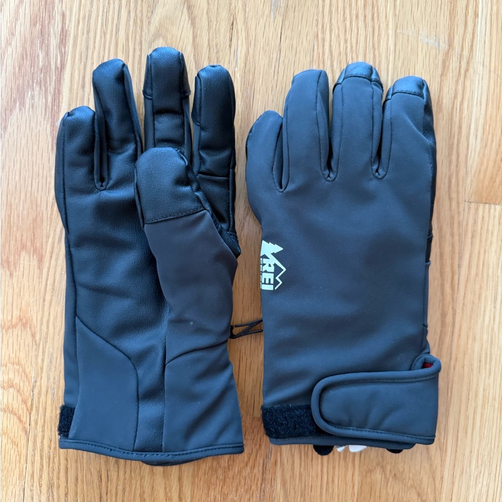 REI Black Winter Gloves